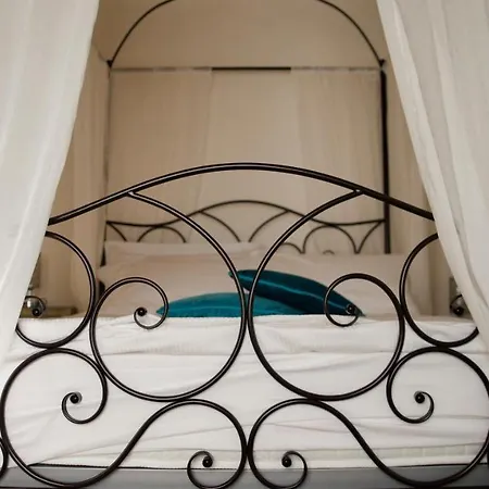 Combo Bed & Breakfast 3*