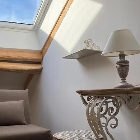 לינה וארוחת בוקר Combo