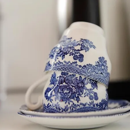 Combo Bed & Breakfast